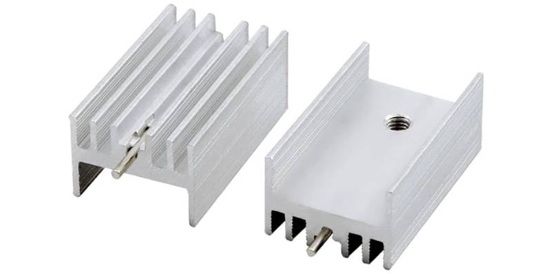 Disipador de aluminio con aguja To-220